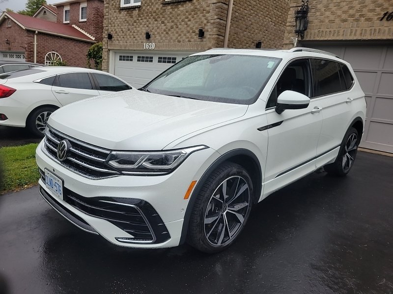 Volkswagen Tiguan Highline R-Line 2024 à Boucherville, Québec - 1 - w1024h768px