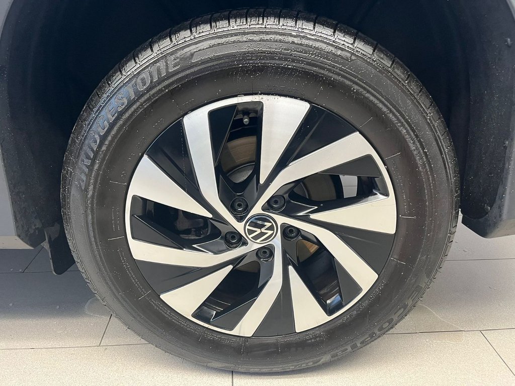 2025 Volkswagen Tiguan Trendline in Boucherville, Quebec - 2 - w1024h768px