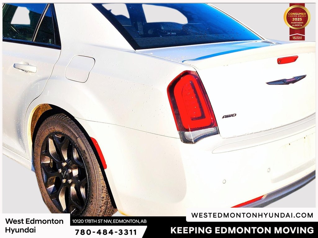 2022 Chrysler 300 S in Edmonton, Alberta - 5 - w1024h768px