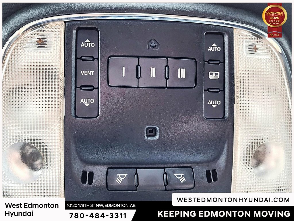 2022 Chrysler 300 S in Edmonton, Alberta - 28 - w1024h768px