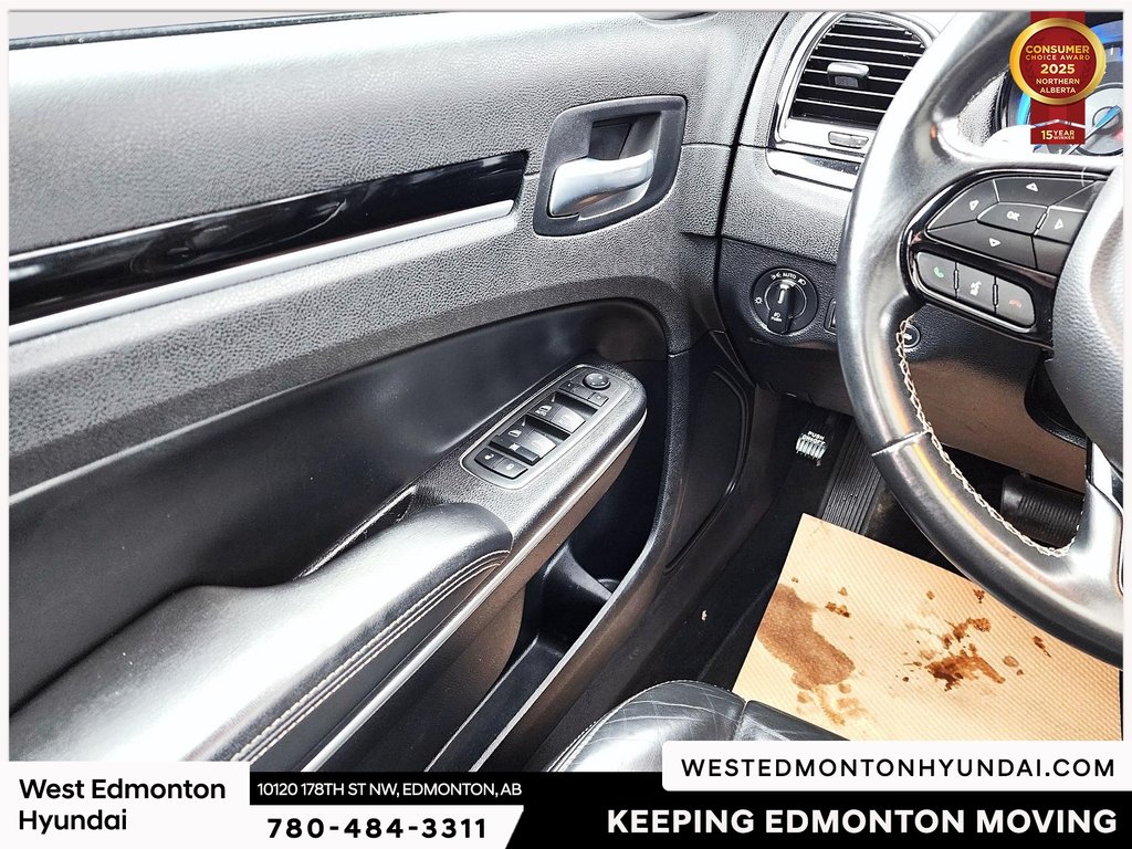 2022 Chrysler 300 S in Edmonton, Alberta - 15 - w1024h768px
