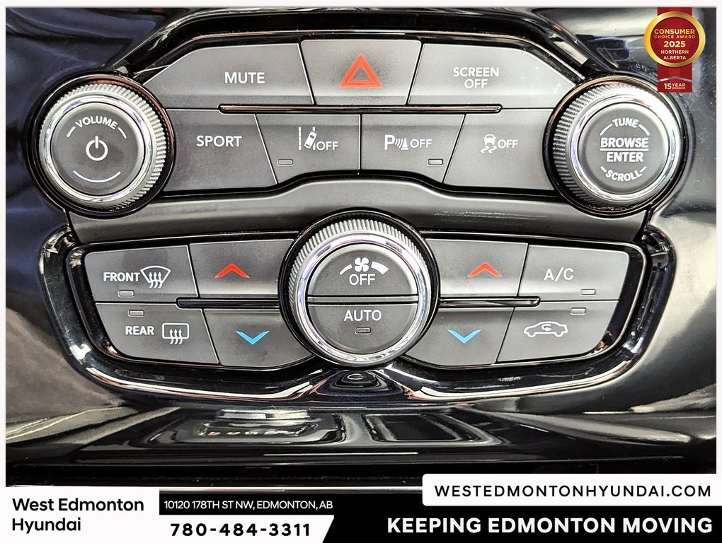 2023 Chrysler 300 Touring in Edmonton, Alberta - 9 - w1024h768px
