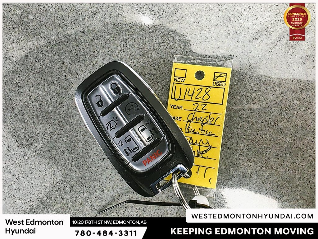 2022 Chrysler Pacifica Touring in Edmonton, Alberta - 33 - w1024h768px
