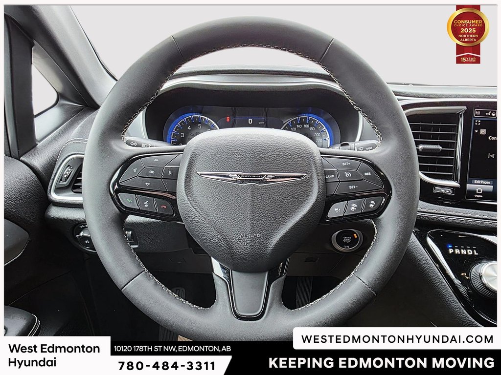 2022 Chrysler Pacifica Touring in Edmonton, Alberta - 18 - w1024h768px