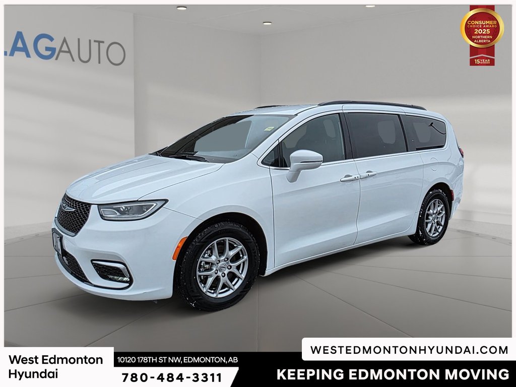 2022 Chrysler Pacifica Touring in Edmonton, Alberta - 4 - w1024h768px