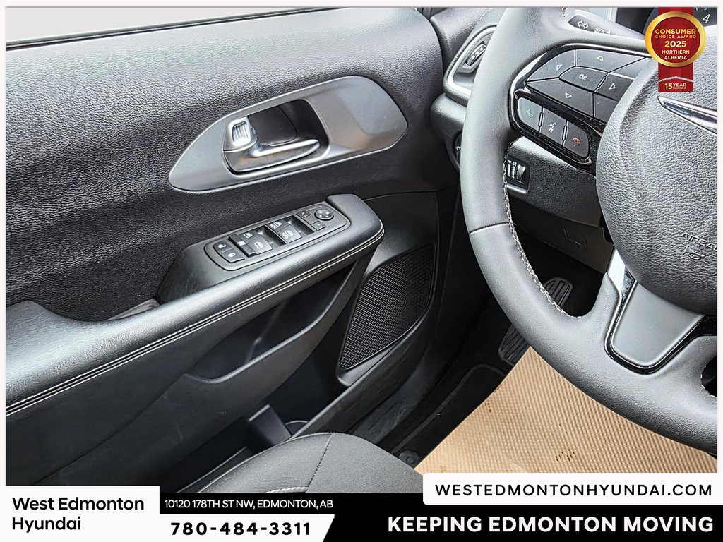 2022 Chrysler Pacifica Touring in Edmonton, Alberta - 19 - w1024h768px