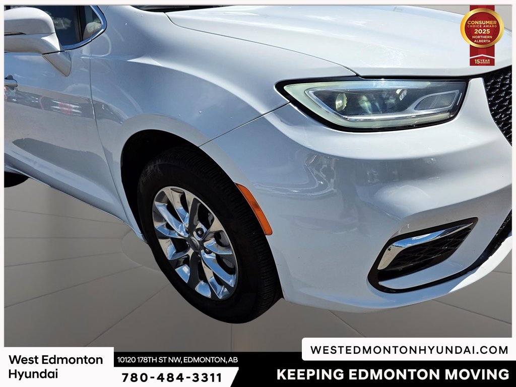 2022 Chrysler Pacifica Touring-L in Edmonton, Alberta - 12 - w1024h768px