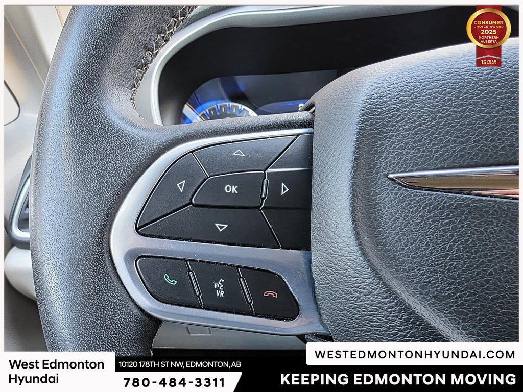 2022 Chrysler Pacifica Touring-L in Edmonton, Alberta - 14 - w1024h768px