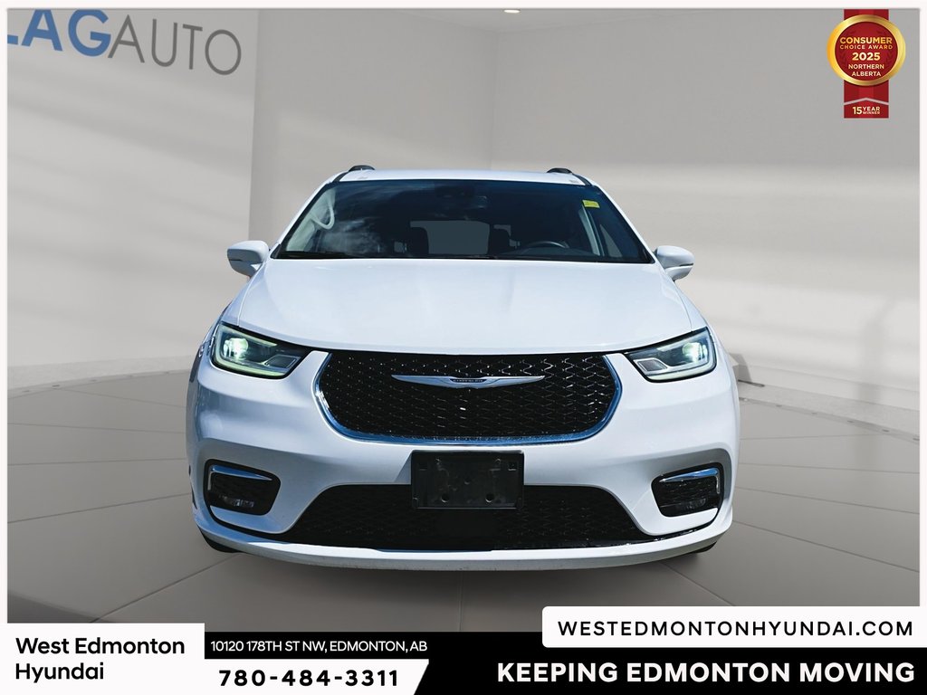2022 Chrysler Pacifica Touring-L in Edmonton, Alberta - 2 - w1024h768px
