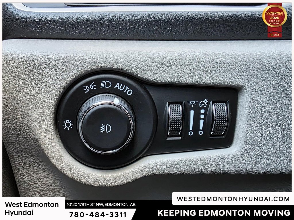 2022 Chrysler Pacifica Touring-L in Edmonton, Alberta - 13 - w1024h768px