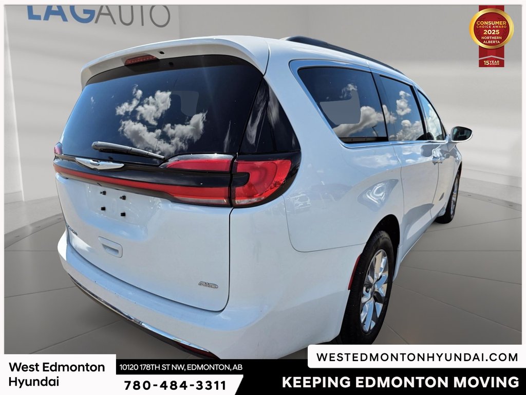 2022 Chrysler Pacifica Touring-L in Edmonton, Alberta - 8 - w1024h768px