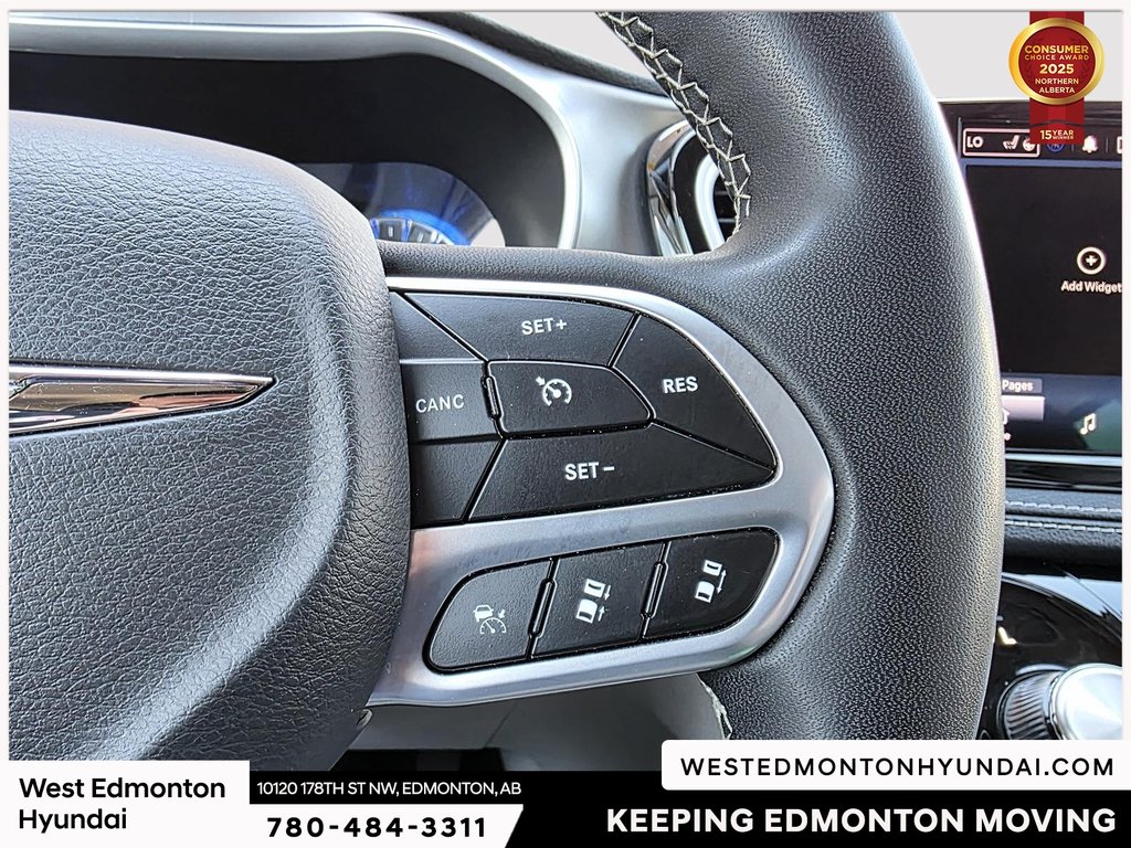 2022 Chrysler Pacifica Touring-L in Edmonton, Alberta - 15 - w1024h768px