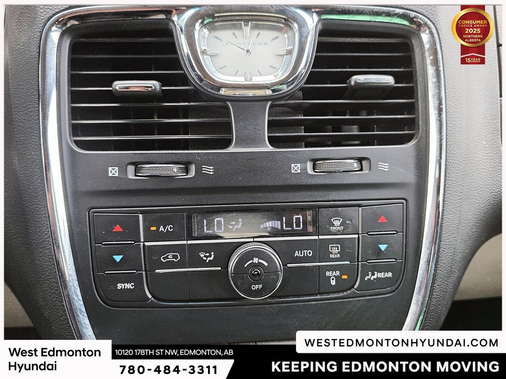 2015 Chrysler Town & Country Touring in Edmonton, Alberta - 19 - w1024h768px