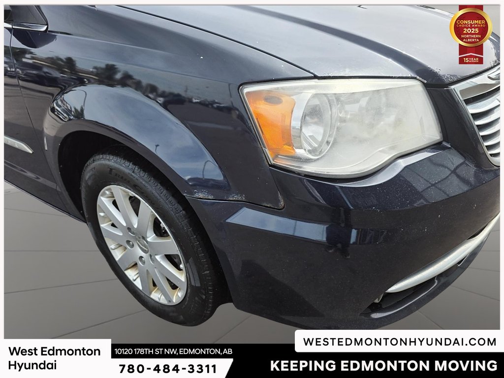 2015 Chrysler Town & Country Touring in Edmonton, Alberta - 12 - w1024h768px