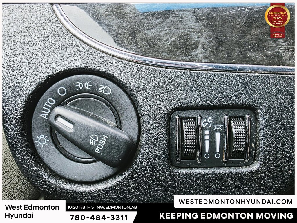2015 Chrysler Town & Country Touring in Edmonton, Alberta - 13 - w1024h768px