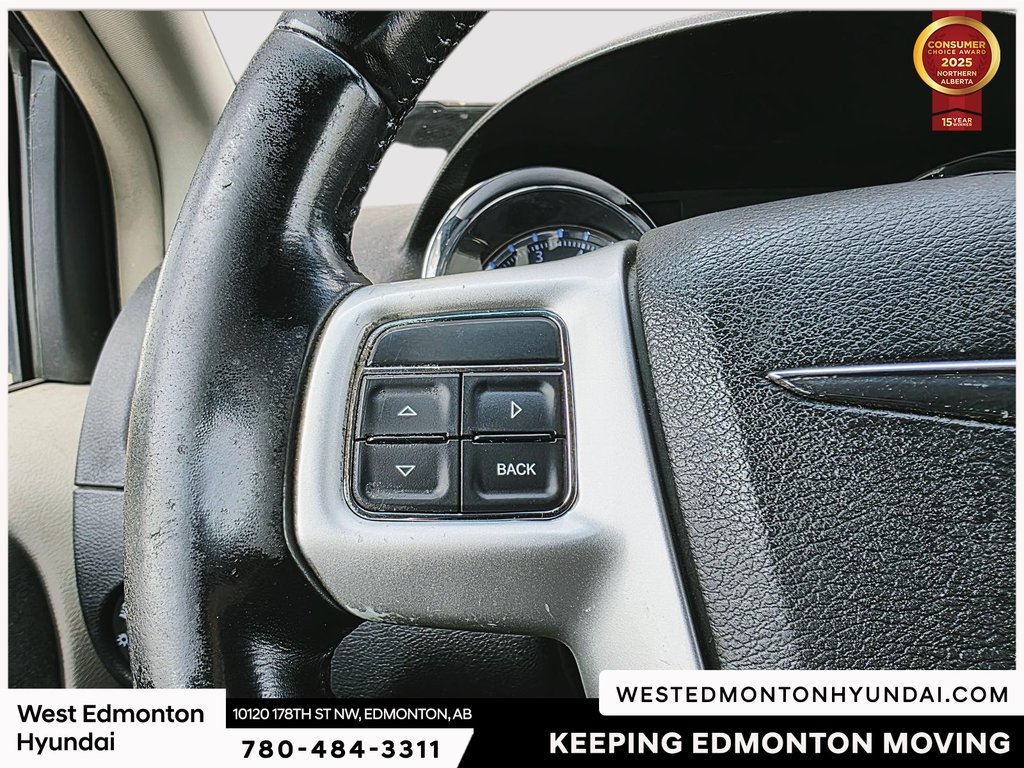 2015 Chrysler Town & Country Touring in Edmonton, Alberta - 14 - w1024h768px
