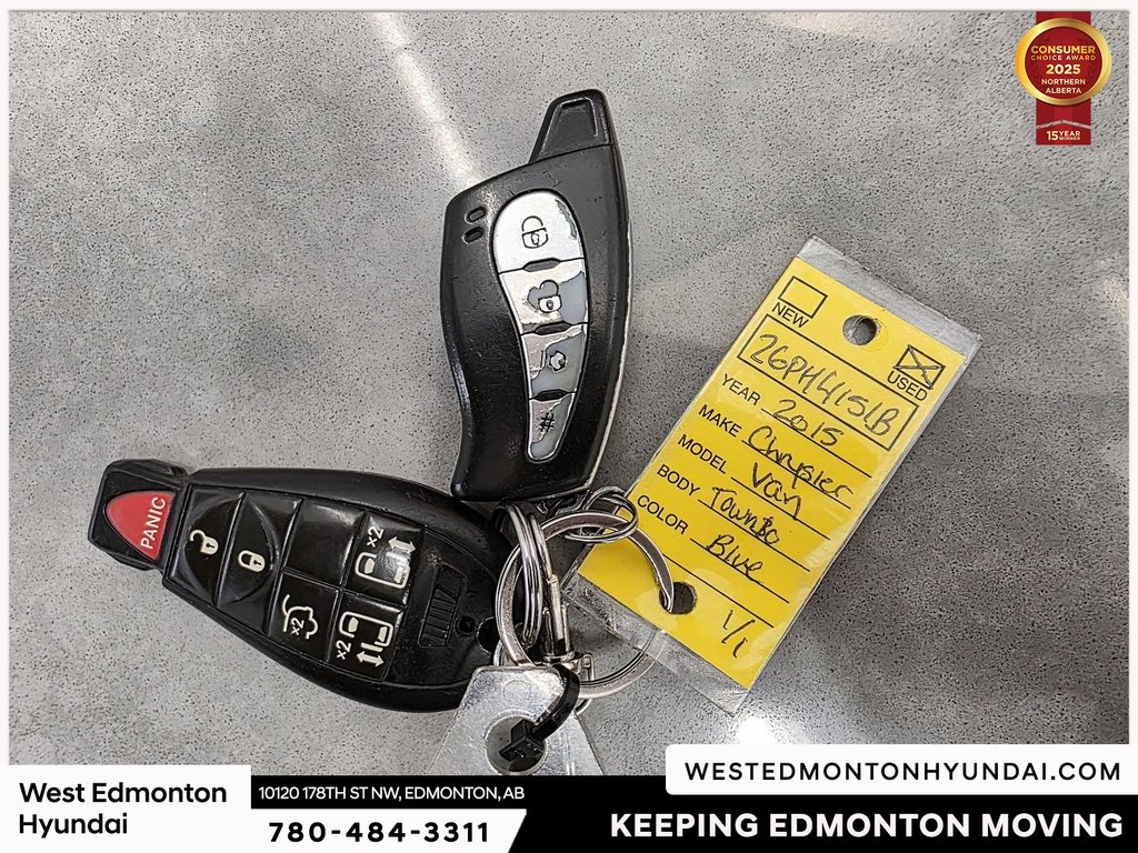 2015 Chrysler Town & Country Touring in Edmonton, Alberta - 22 - w1024h768px