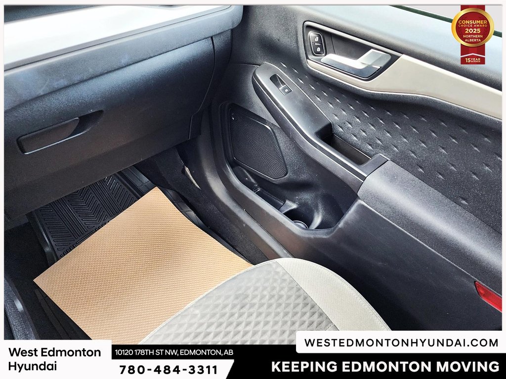 2020 Ford Escape SE in Edmonton, Alberta - 16 - w1024h768px