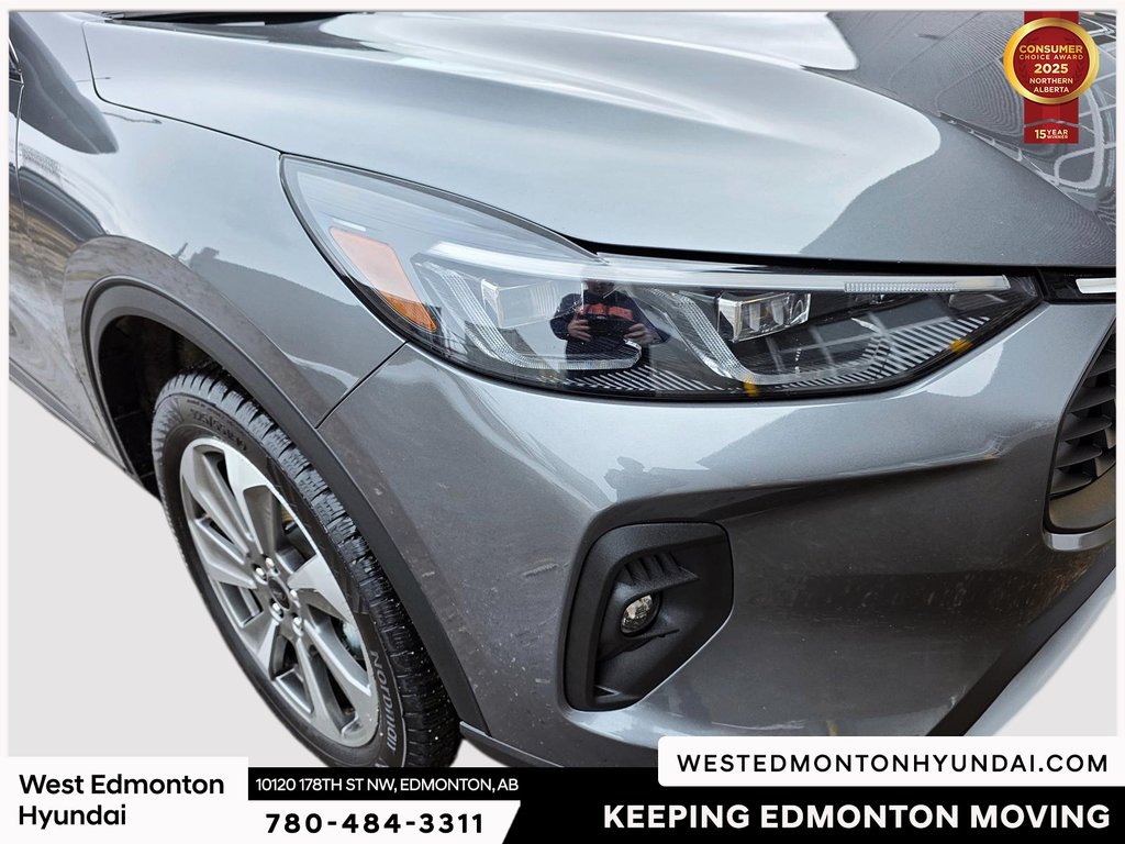 2025 Ford Escape Platinum in Edmonton, Alberta - 13 - w1024h768px