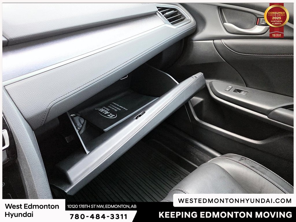 2017 Honda Civic Touring in Edmonton, Alberta - 33 - w1024h768px