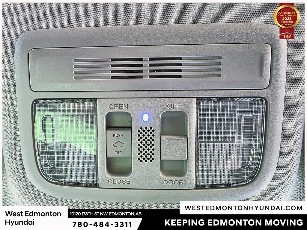 2017 Honda Civic Touring in Edmonton, Alberta - 23 - w1024h768px