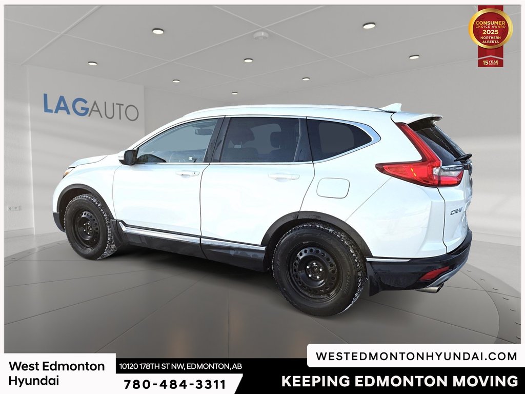 2017 Honda CR-V Touring in Edmonton, Alberta - 5 - w1024h768px