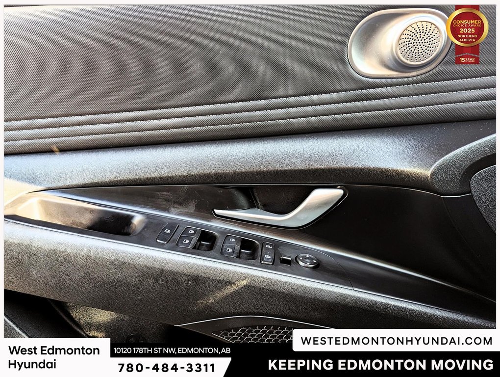 2022 Hyundai Elantra Hybrid Preferred in Edmonton, Alberta - 8 - w1024h768px