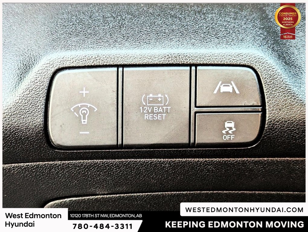 2022 Hyundai Elantra Hybrid Preferred in Edmonton, Alberta - 9 - w1024h768px