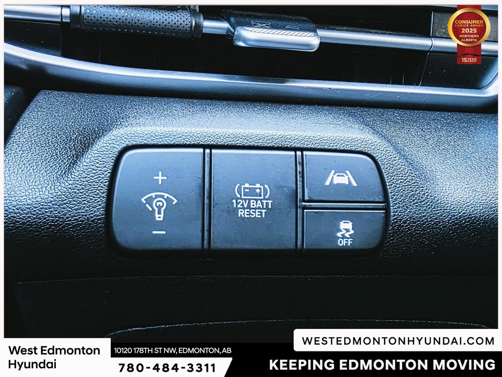 2022 Hyundai Elantra Hybrid PREFERRED in Edmonton, Alberta - 13 - w1024h768px