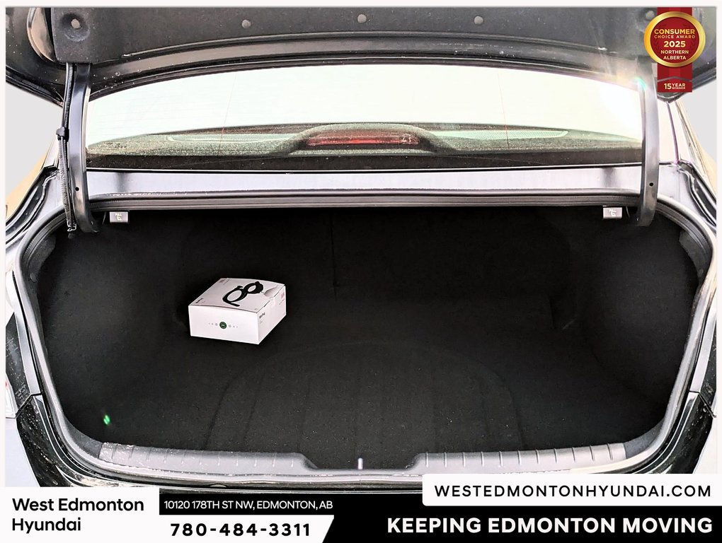 2025 Hyundai Elantra Hybrid Luxury in Edmonton, Alberta - 26 - w1024h768px