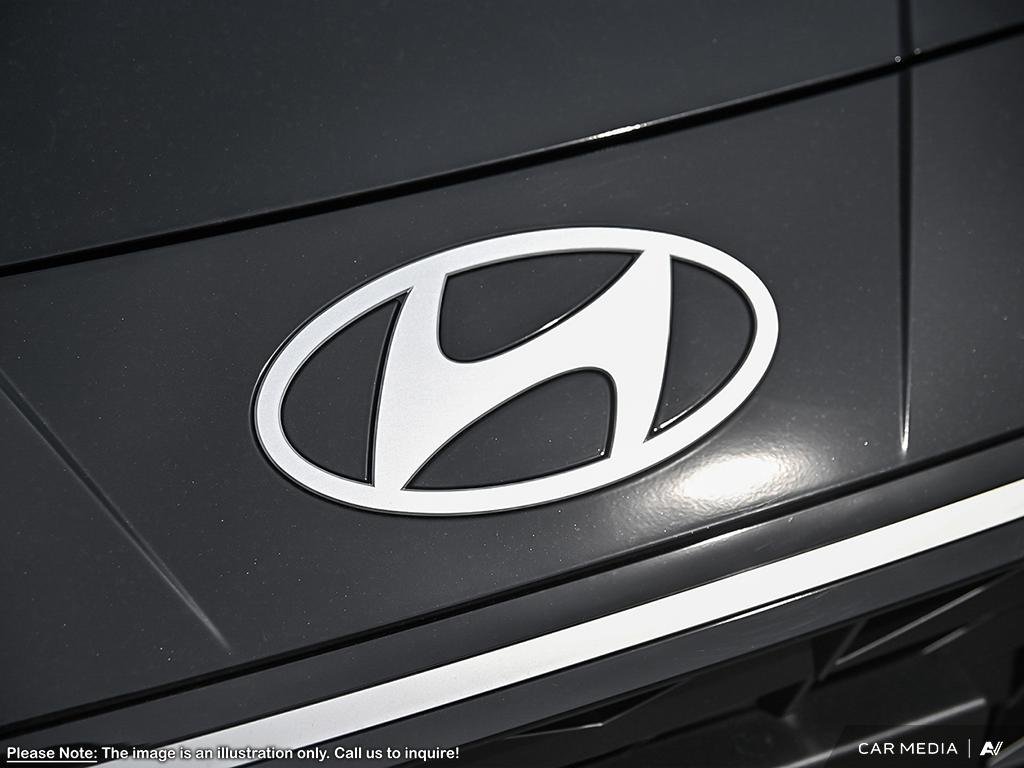 2025 Hyundai Elantra Hybrid Luxury Two-Tone Interior in Edmonton, Alberta - 8 - w1024h768px