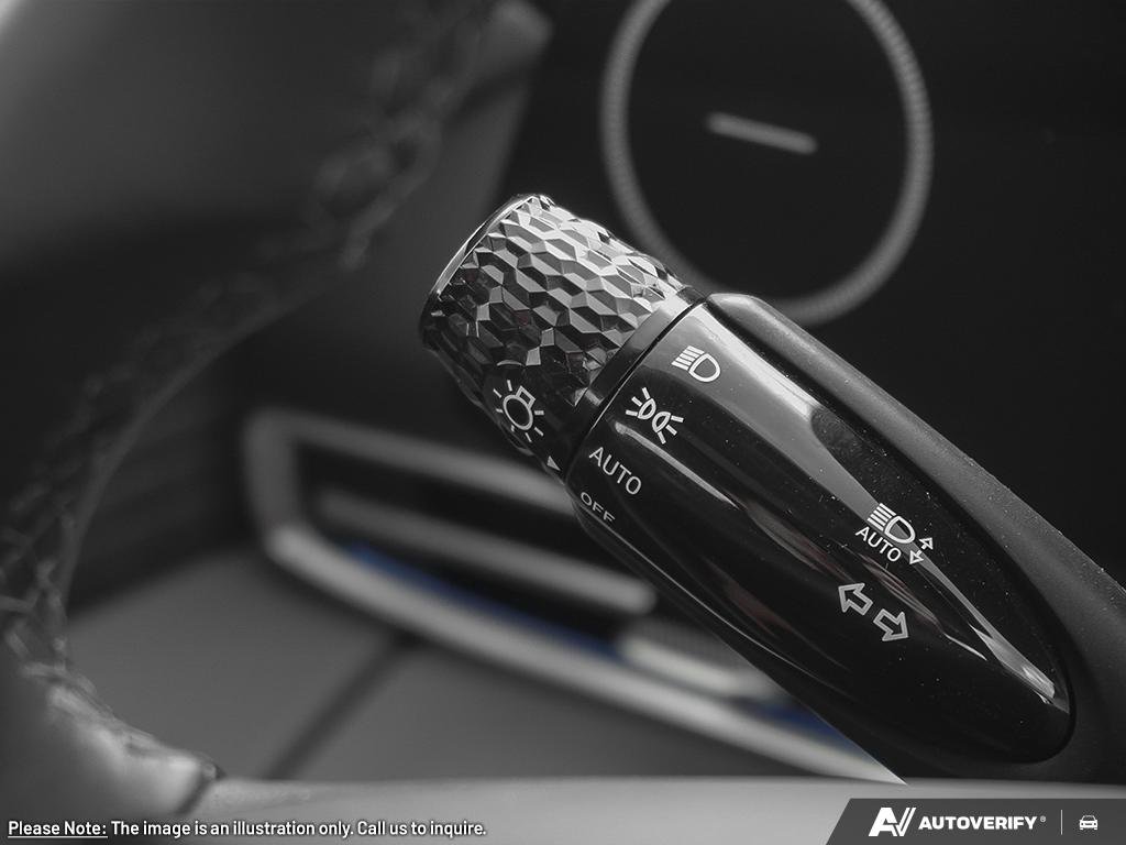 2025 Hyundai Elantra Hybrid Luxury in Edmonton, Alberta - 22 - w1024h768px