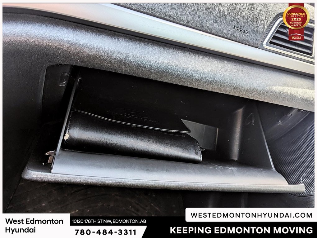 2017 Hyundai Elantra SE in Edmonton, Alberta - 13 - w1024h768px