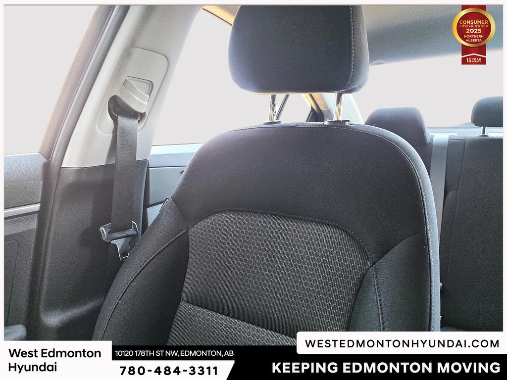 2017 Hyundai Elantra LE in Edmonton, Alberta - 14 - w1024h768px