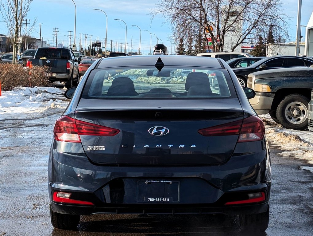 2020  Elantra Preferred w/Sun & Safety Package in Edmonton, Alberta - 5 - w1024h768px