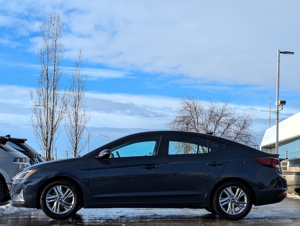 2020  Elantra Preferred w/Sun & Safety Package in Edmonton, Alberta - 2 - w1024h768px