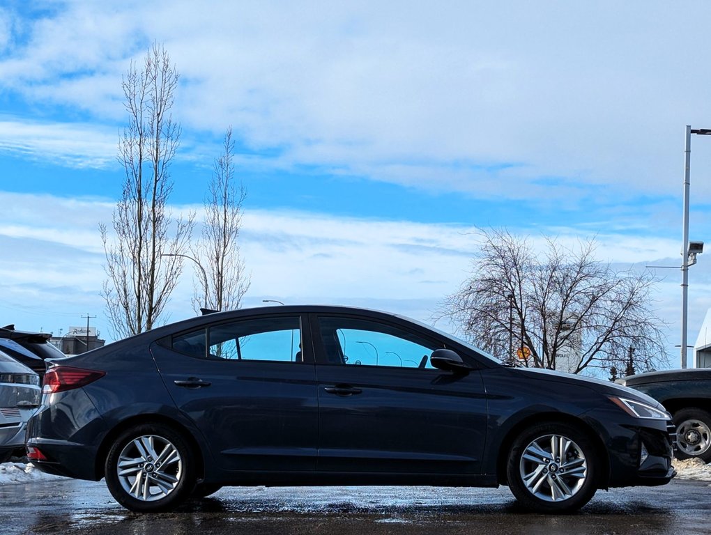 2020  Elantra Preferred w/Sun & Safety Package in Edmonton, Alberta - 3 - w1024h768px