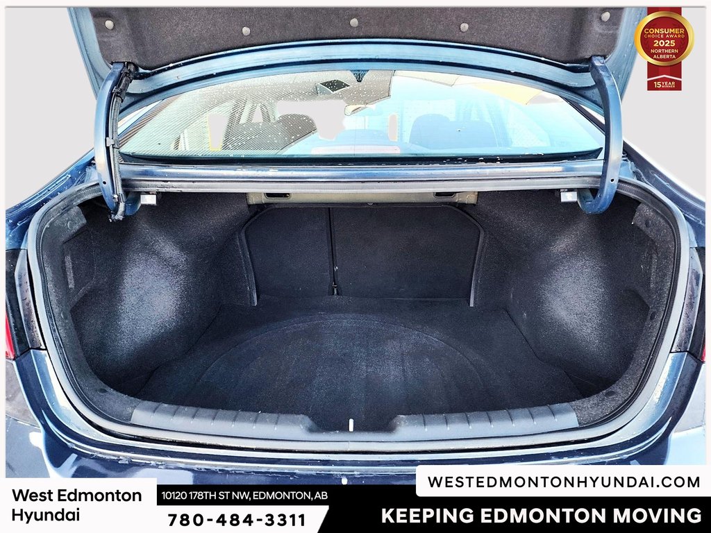 2020 Hyundai Elantra Preferred in Edmonton, Alberta - 14 - w1024h768px