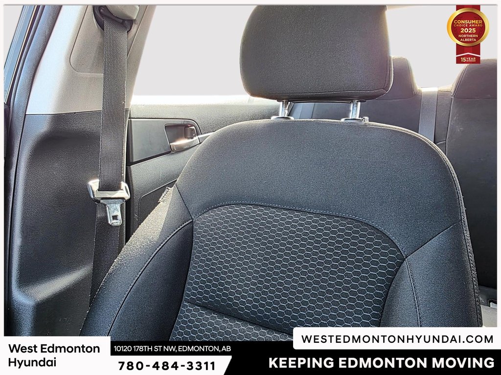 2020 Hyundai Elantra Preferred in Edmonton, Alberta - 13 - w1024h768px