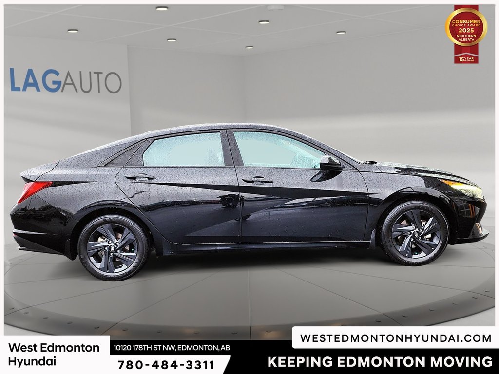 2022 Hyundai Elantra Preferred in Edmonton, Alberta - 11 - w1024h768px