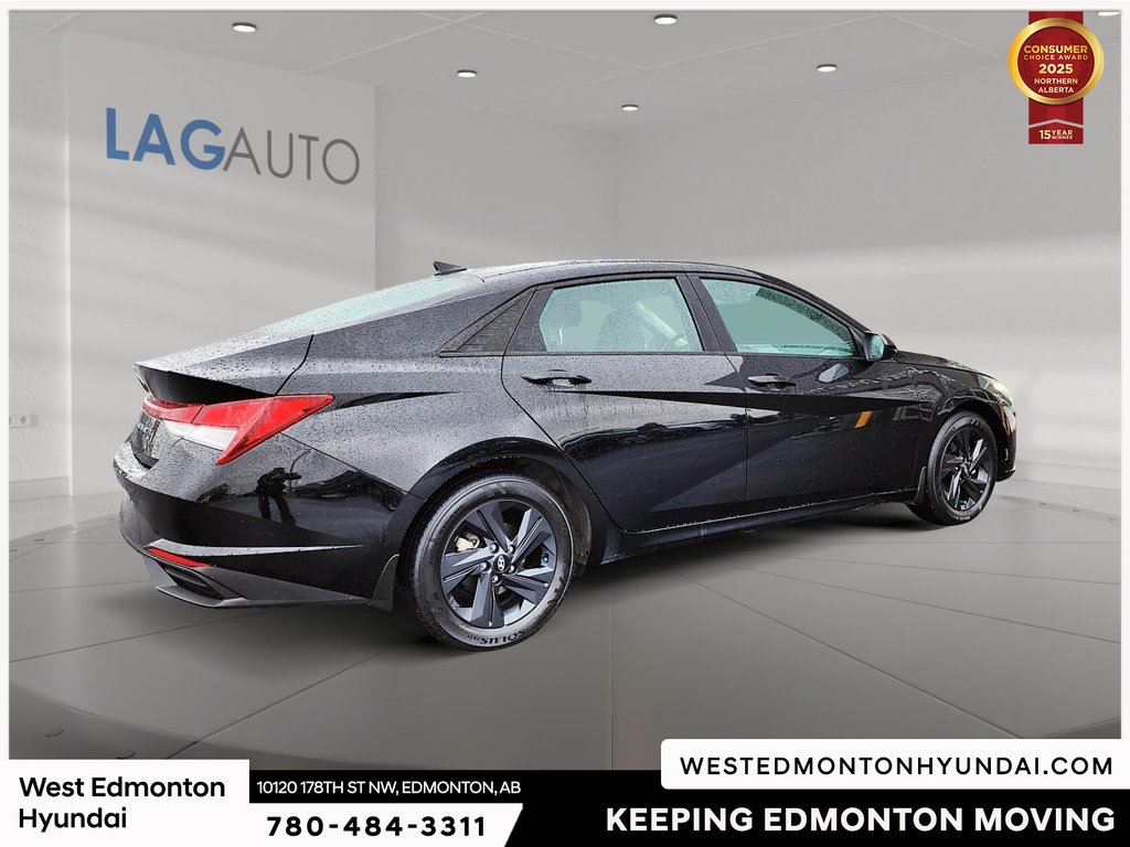 2022 Hyundai Elantra Preferred in Edmonton, Alberta - 10 - w1024h768px