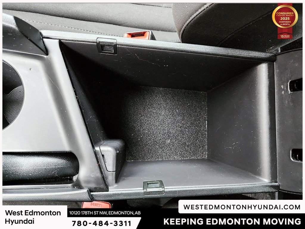 2022 Hyundai Elantra Preferred in Edmonton, Alberta - 33 - w1024h768px