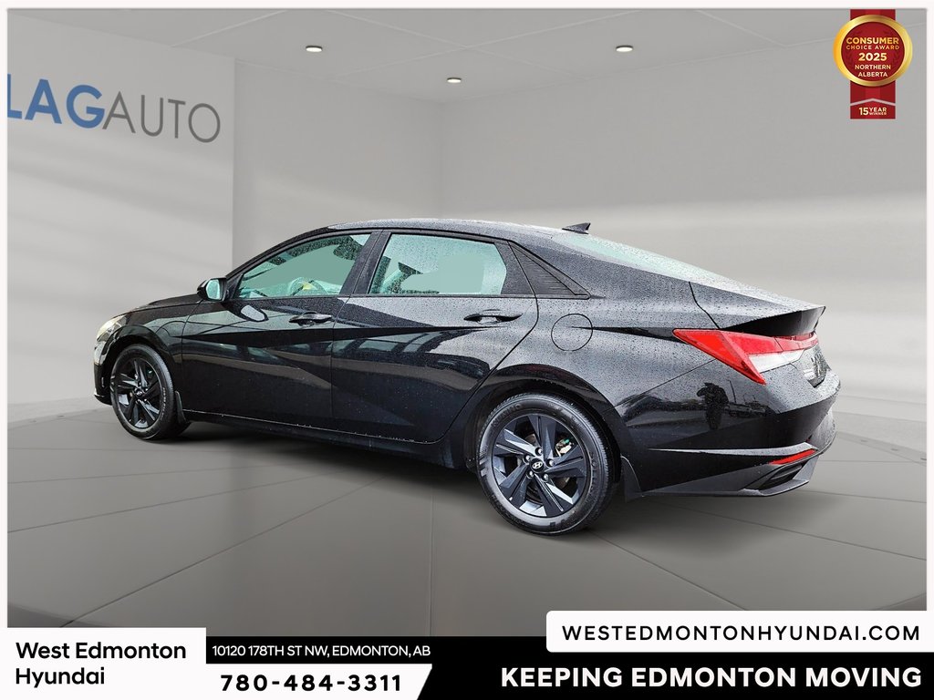 2022 Hyundai Elantra Preferred in Edmonton, Alberta - 6 - w1024h768px