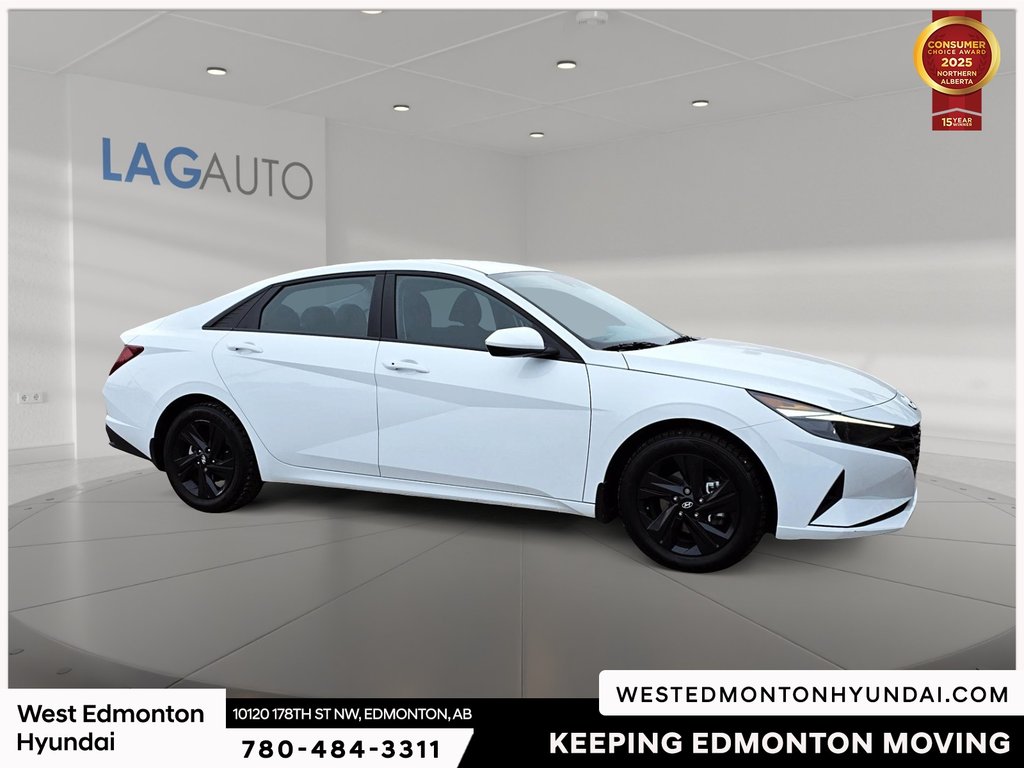 2022 Hyundai Elantra Preferred in Edmonton, Alberta - 13 - w1024h768px