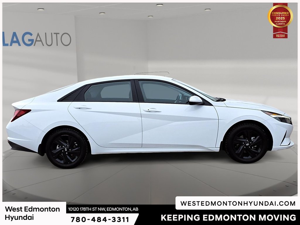 2022 Hyundai Elantra Preferred in Edmonton, Alberta - 12 - w1024h768px