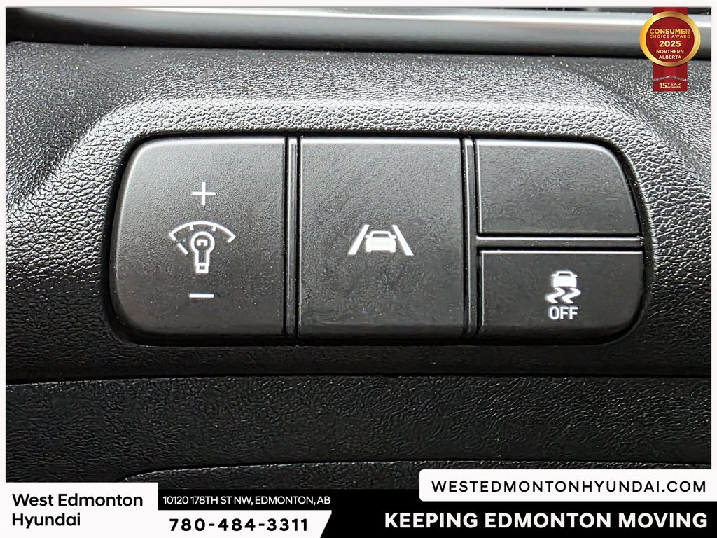 2022 Hyundai Elantra Preferred in Edmonton, Alberta - 21 - w1024h768px