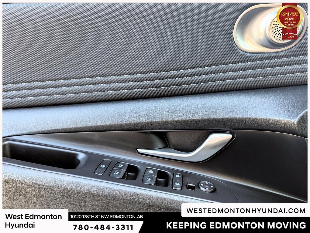 2023 Hyundai Elantra Luxury in Edmonton, Alberta - 6 - w1024h768px
