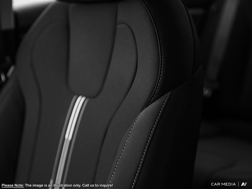 2024 Hyundai Elantra Luxury Two-Tone Interior in Edmonton, Alberta - 18 - w1024h768px