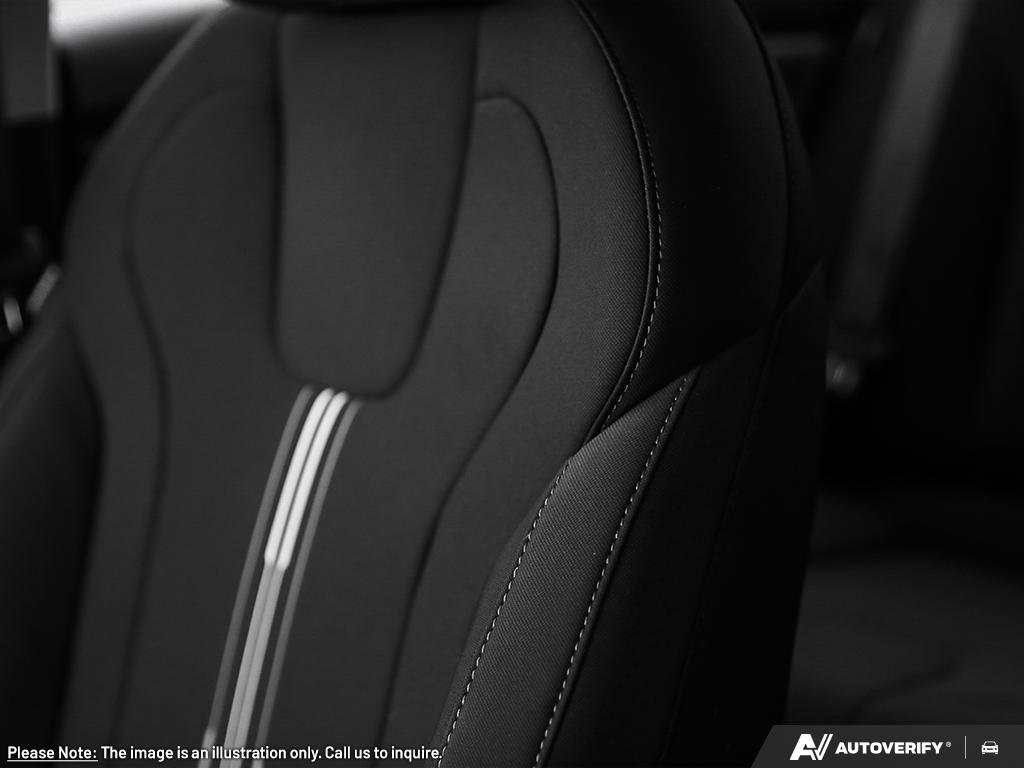 2024 Hyundai Elantra Luxury Two-Tone Interior in Edmonton, Alberta - 18 - w1024h768px