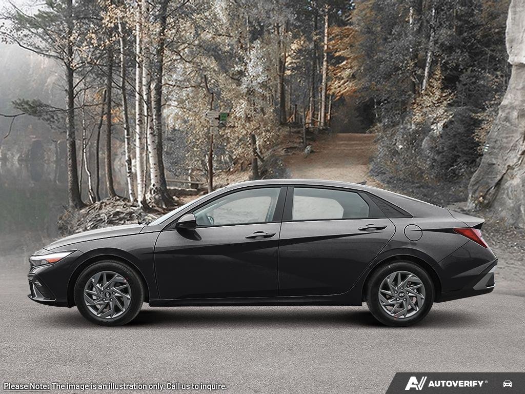 2024 Hyundai Elantra Luxury Two-Tone Interior-2